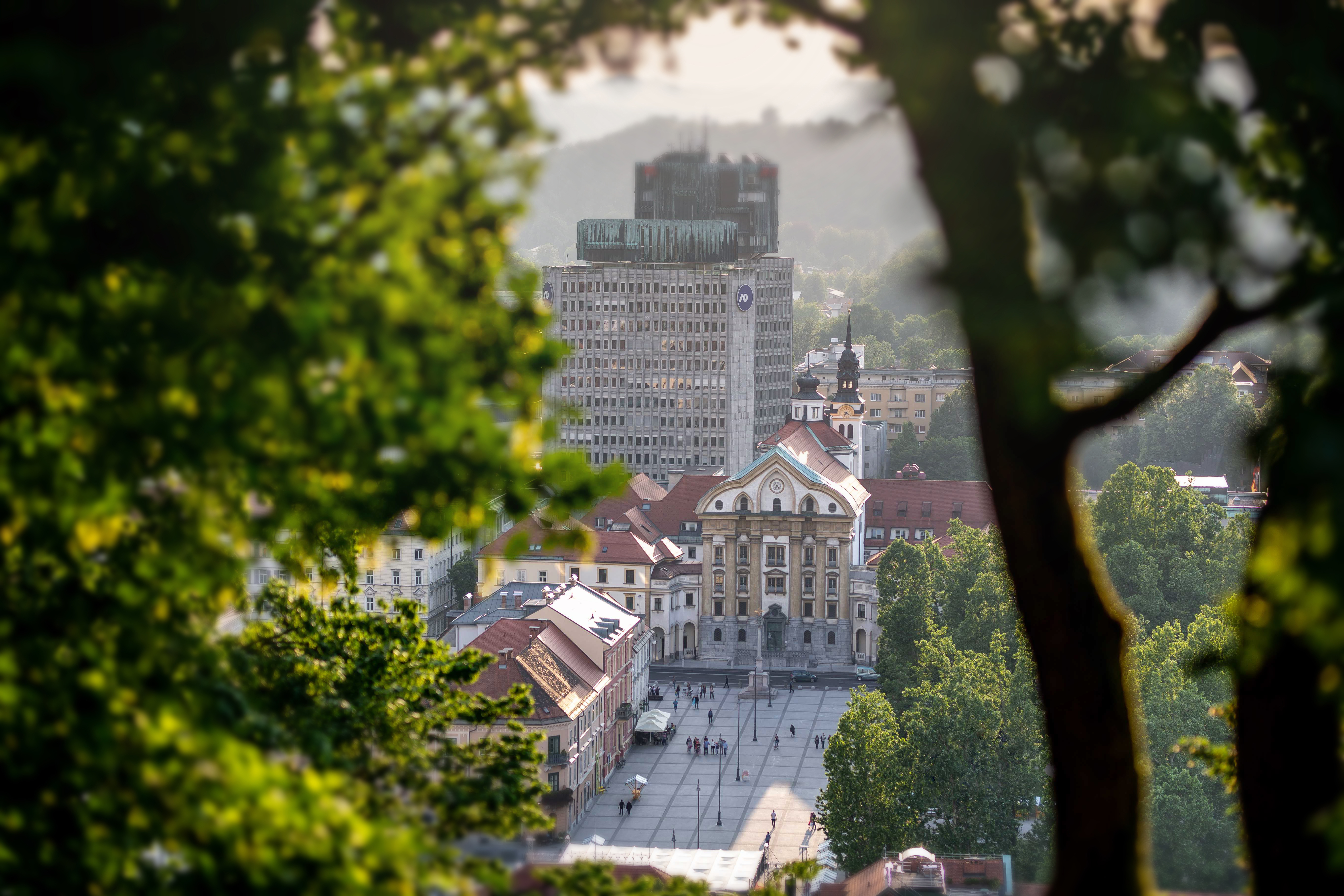Ob dobrem poslovnem rezultatu in jasnih ambicijah delnica NLB do najvišje vrednosti v zgodovini