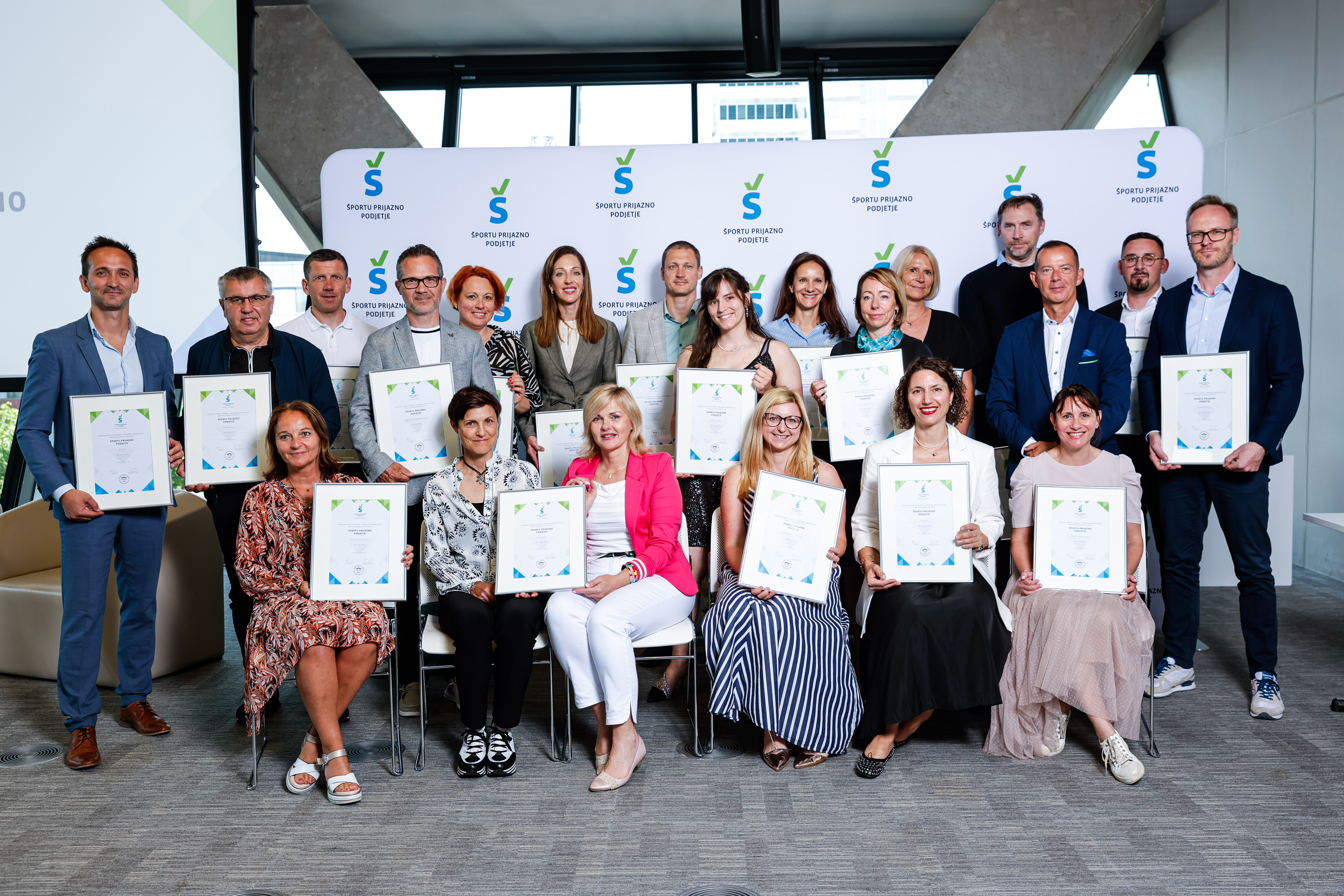 NLB prejela certifikat Športu prijazno podjetje  