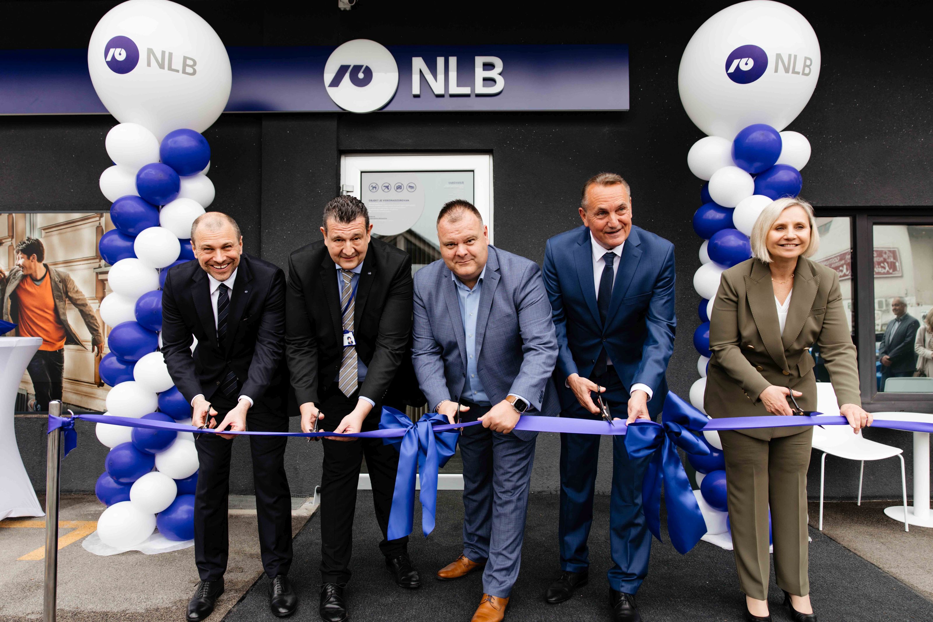 Na Brezovici vrata odprla nova NLB Poslovalnica